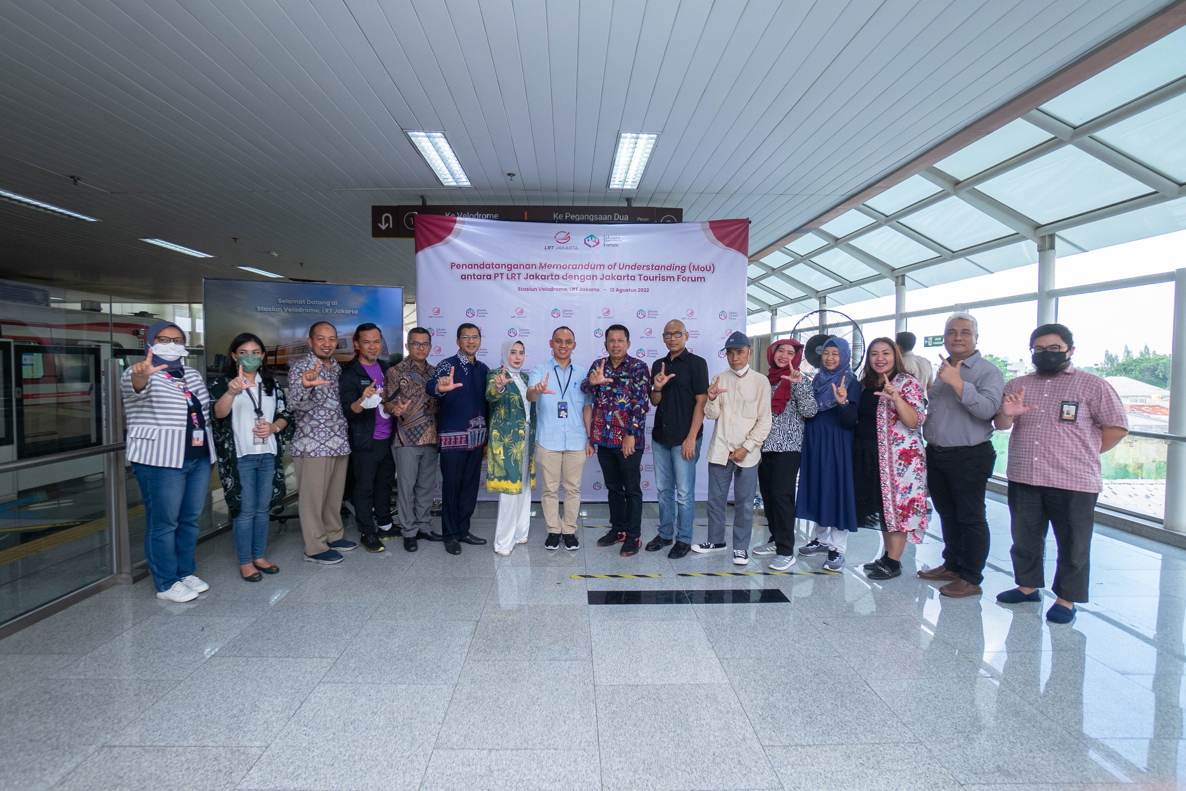 MoU LRTJ dengan JTF (Jakarta Tourism Forum) 2022